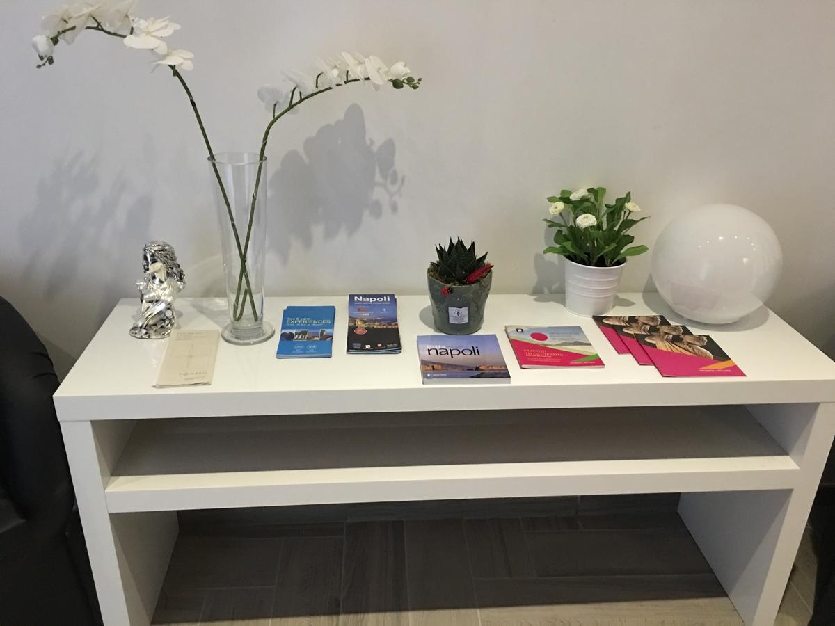 La Dimora di Garibaldi Bed & Breakfast Napoli Bagian luar foto