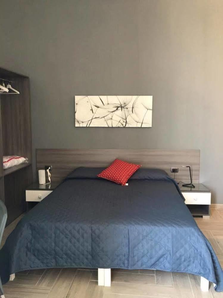 La Dimora di Garibaldi Bed & Breakfast Napoli Bagian luar foto