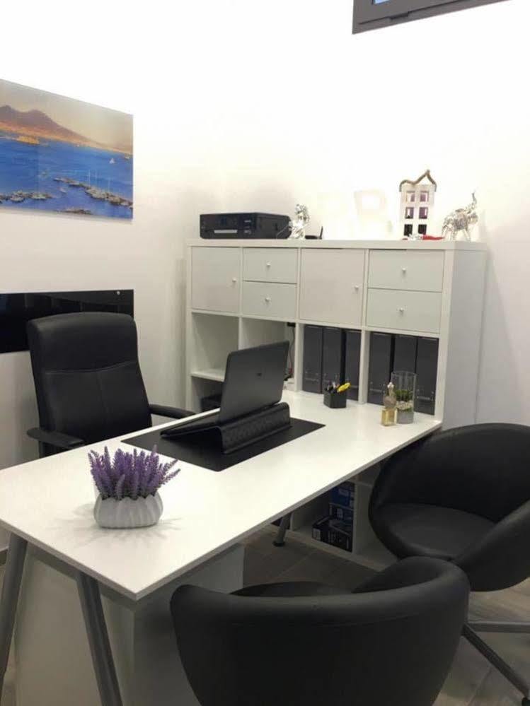 La Dimora di Garibaldi Bed & Breakfast Napoli Bagian luar foto