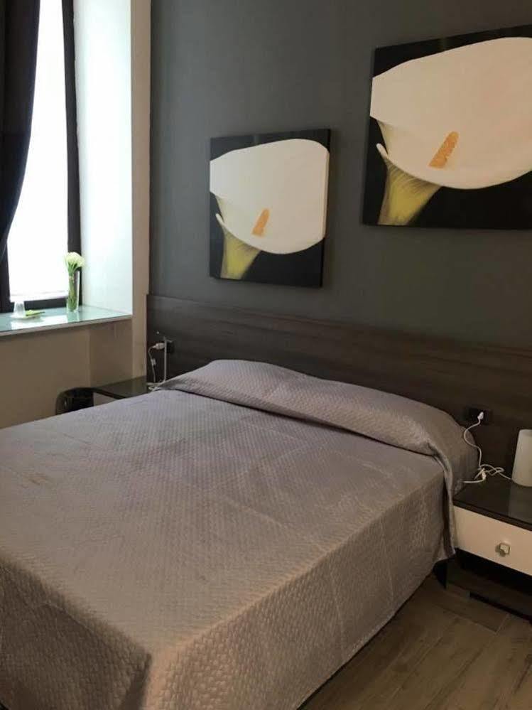 La Dimora di Garibaldi Bed & Breakfast Napoli Bagian luar foto