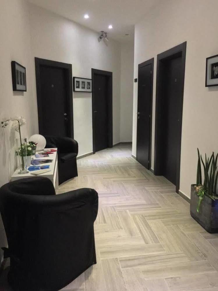 La Dimora di Garibaldi Bed & Breakfast Napoli Bagian luar foto